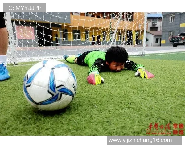 足球滕薇：在绿茵场上追逐梦想与荣耀的青春故事